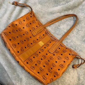 Mcm Visetos Liz Tote medium